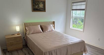 Relax in this cozy 6-bed, 3-bath Beautiful House in the large Friendly Neighborhood. Fully furnished with a gourmet kitchen, high-speed Wi-Fi, and a breezy outdoor patio. Perfectly situated, staying near Nicholasville Downtown, and few miles from Lex