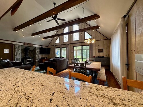 Cozy ~ Romantic ~ Sleepy Bear Retreat