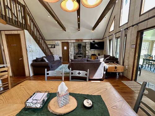 Cozy ~ Romantic ~ Sleepy Bear Retreat