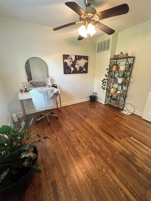 Interior - Pet friendly High Point Terrace Gem-Backyard Oasis (Memphis)