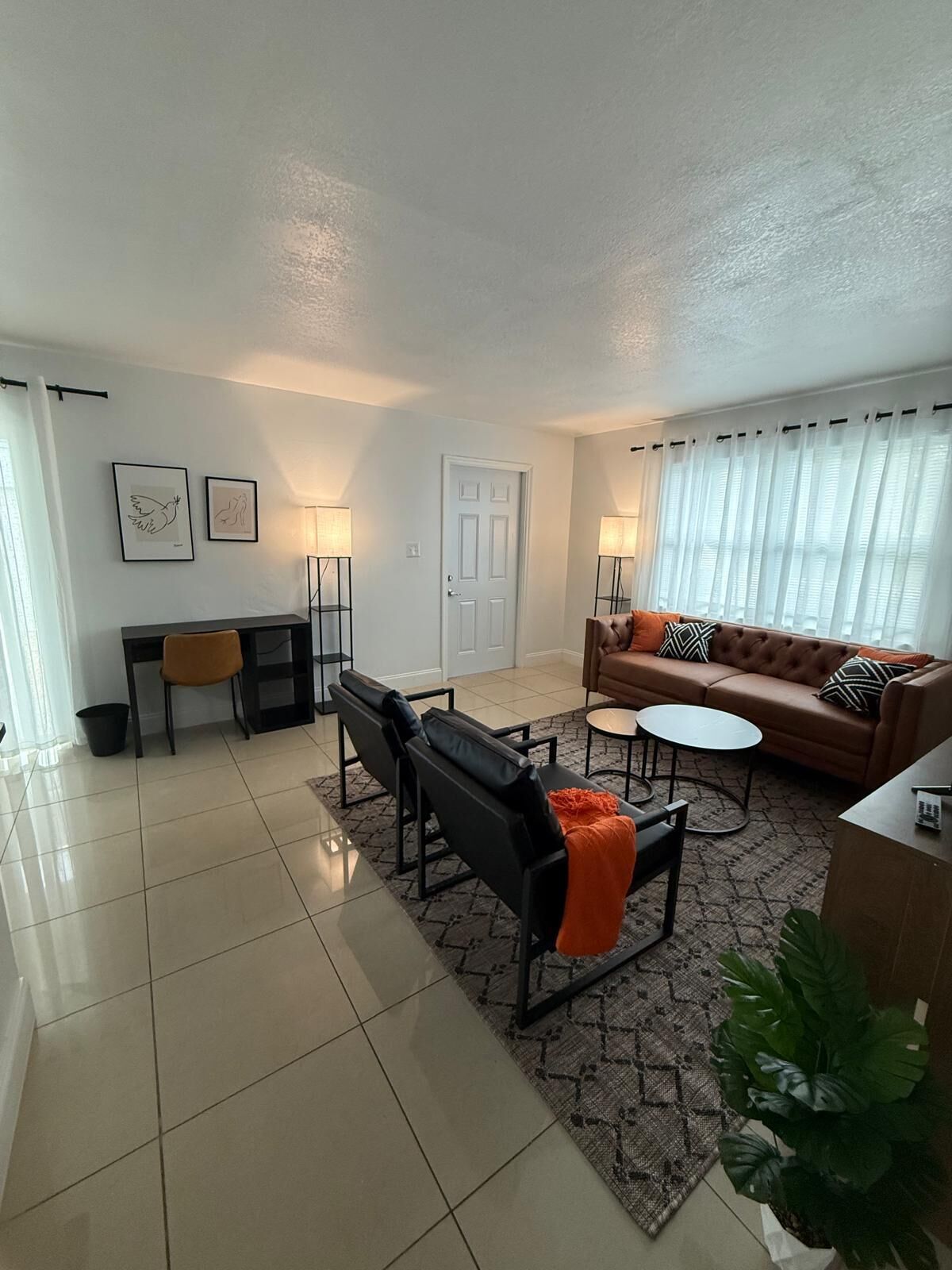 Downtown Retreat With A Peaceful Surrounding - Fort Myers, FL