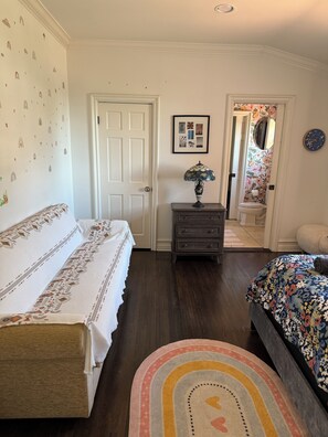 Room - Spacious 4-bedroom house in heart of Los Angeles (Los Angeles)