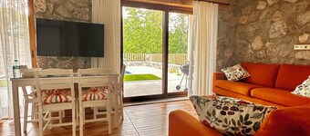 Fabulous 2-Bedroom&Bathroom New Stone Villa With Private Pool&AC in Dalaman