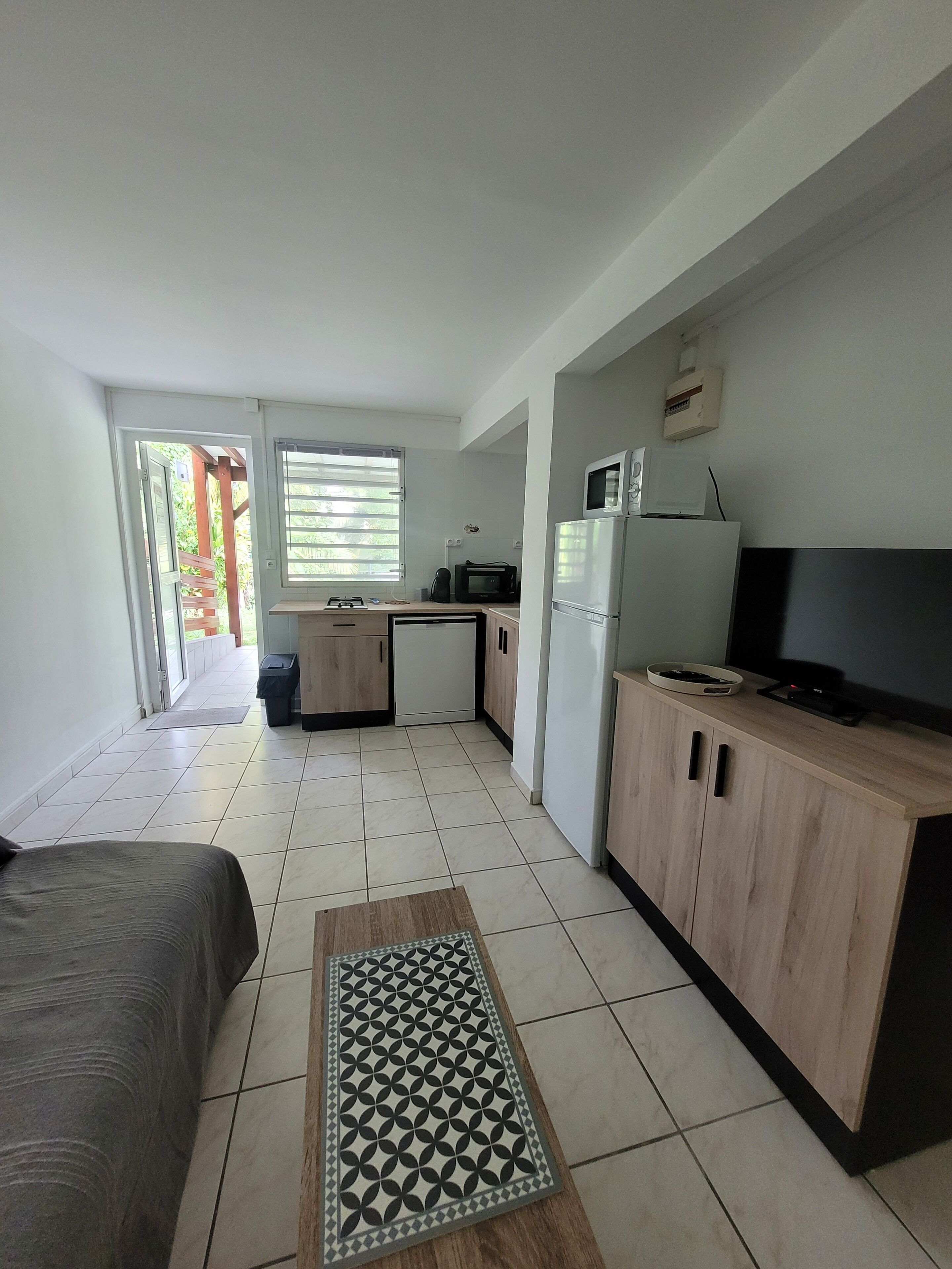 1 chambre, fer et planche à repasser, Wi-Fi gratuit, draps fournis