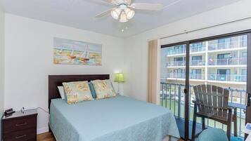Desk, iron/ironing board, WiFi, bed sheets