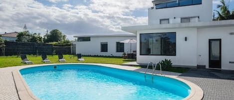 12 piscines extérieures
