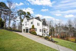 Exterior - Spacious 5-bedroom house in perfect location (Woodstock)