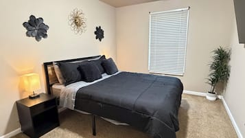 1 chambre, fer et planche à repasser, Wi-Fi gratuit, draps fournis
