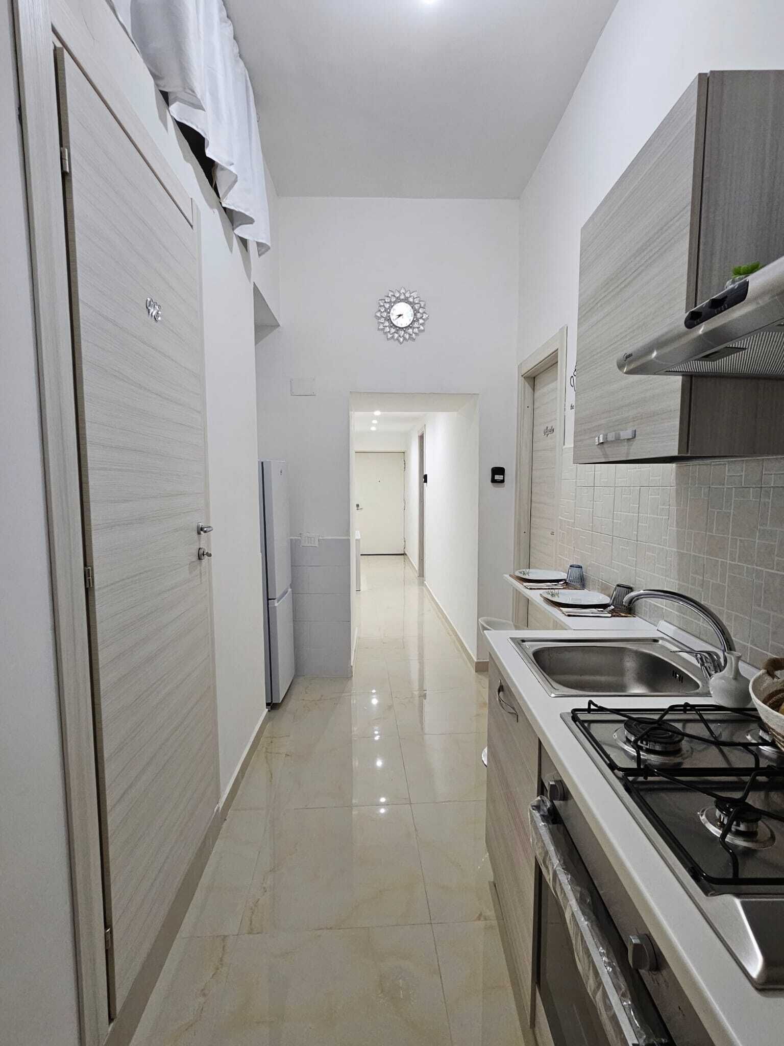 Fridge, oven, stovetop, cookware/dishes/utensils