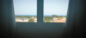 Interior - 3-bedroom house with 2 bathrooms – 7 min from the beaches – quiet & modern, 76 m² (Castellare-di-Casinca)