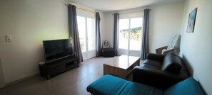 Smart TV, DVD player - Vrbo Property (Castellare-di-Casinca)