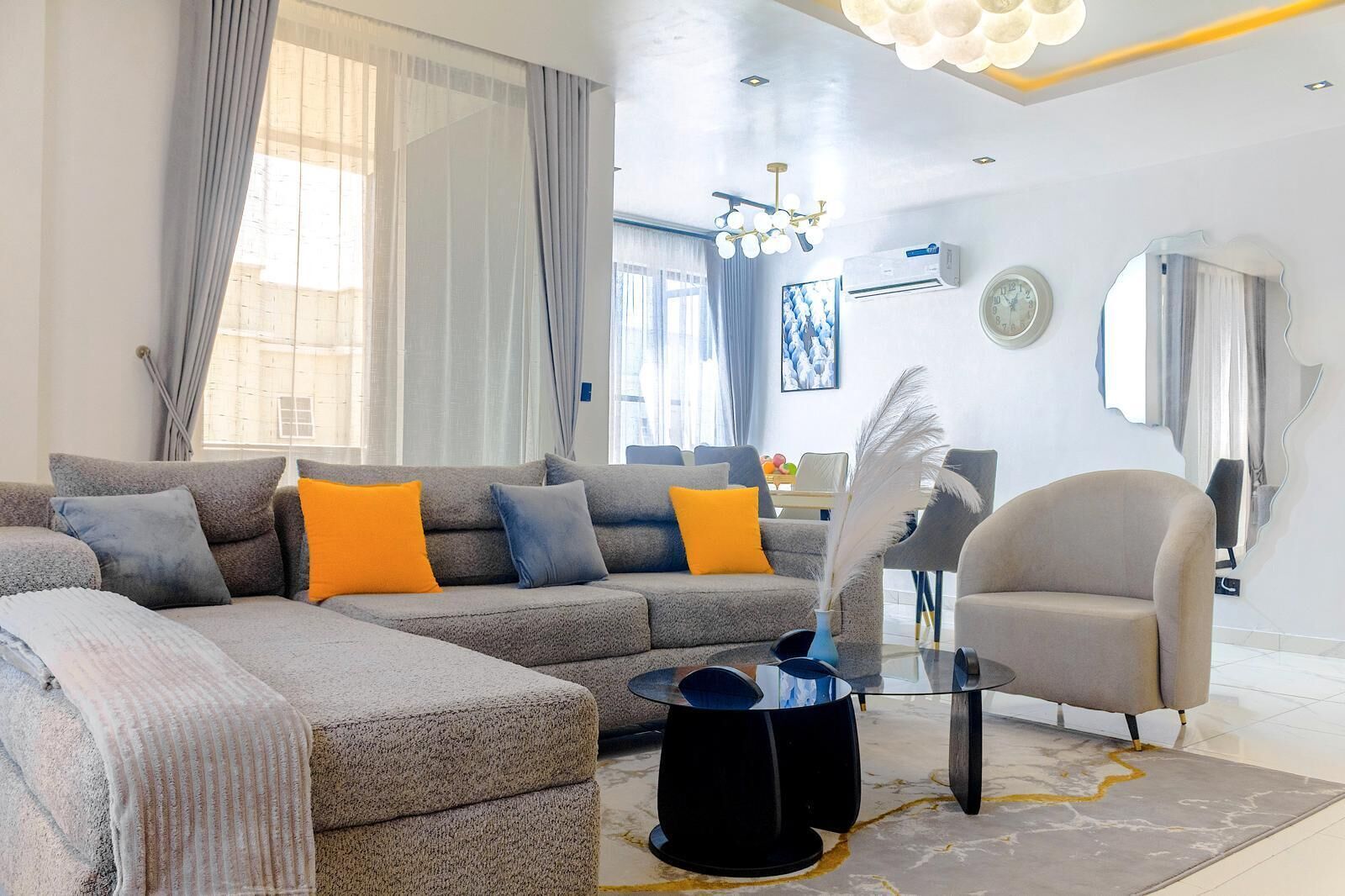Deluxe Apartment, Balcony, City View | Living area