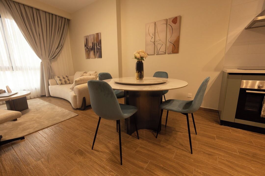 Luxury Apartment, 1 Bedroom, Non Smoking, City View | Dining
