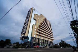 Front of property - Peravi Suites at Harmonia Residence  (Accra)