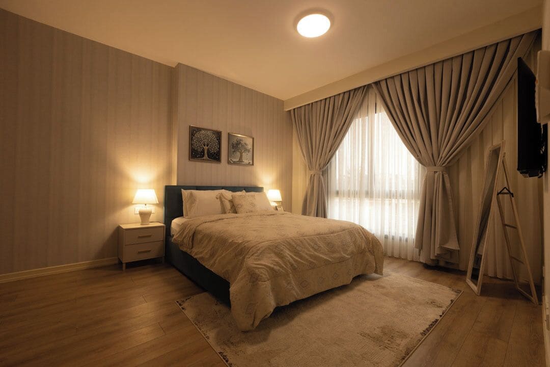 Appartamento Luxury, 1 camera da letto, non fumatori, vista città | Una scrivania, postazione laptop, ferro/asse da stiro, Wi-Fi gratuito