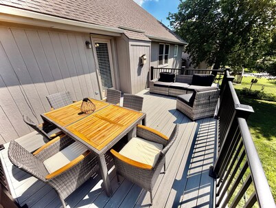 3-BR 2.5BA home-quaint KCK neighborhood. Fenced yard, hot tub; perfect location!