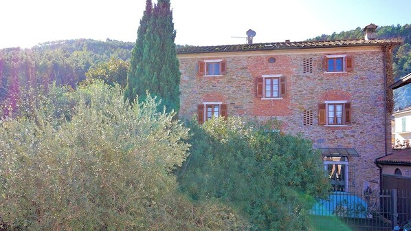 Exterior - Charming House by the Sea in Liguria (Cinque Terre, Porto Venere, Lerici by Boat) (Bocca di Magra)