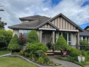 Exterior detail - Surrey ( Fleetwood)Home (Surrey)
