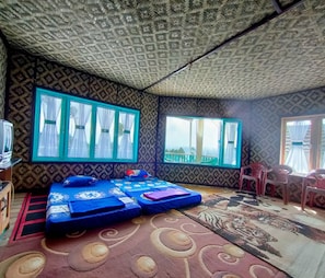 Free wired internet - Cozzy Villa Azmi (Bandung)