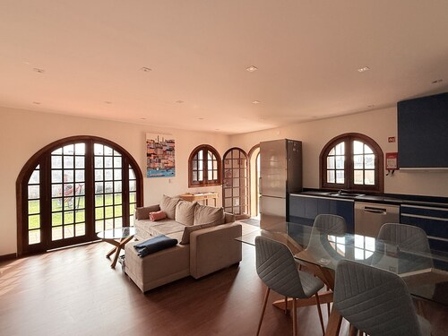House with garden and barbecue · Sleeps 6 · beach/estuary