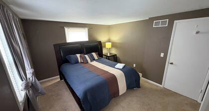 Spacious 3BR w/ Hot Tub + FirePit
