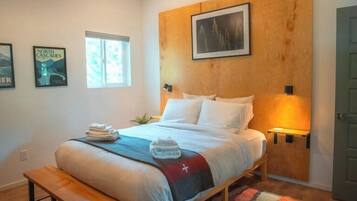 Desk, iron/ironing board, travel crib, WiFi
