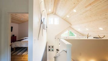 3 Schlafzimmer, Schreibtisch, Bügeleisen/Bügelbrett, Reisekinderbett