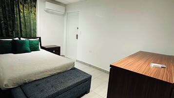 2 habitaciones, tabla de planchar con plancha y wifi gratis