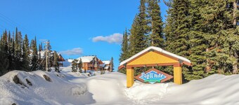 Arolla Chalet by Okanagan Premier