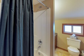 Chalet, Mountain View | Bathroom | Combined shower/bathtub, hair dryer, towels, soap - Arolla Chalet by Okanagan Premier (Beaverdell)