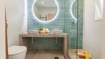 Shower, towels