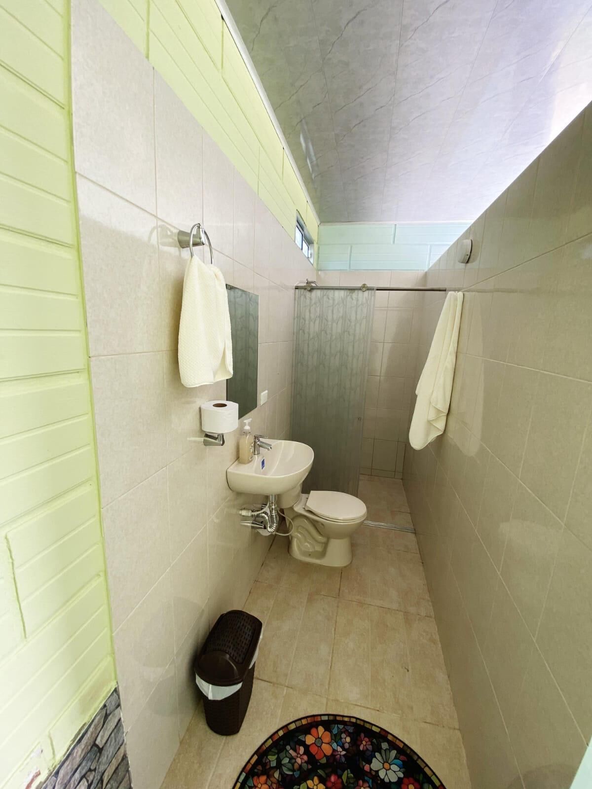 Standard Cabin, Mountain View | Bathroom | Shower, towels, soap, shampoo