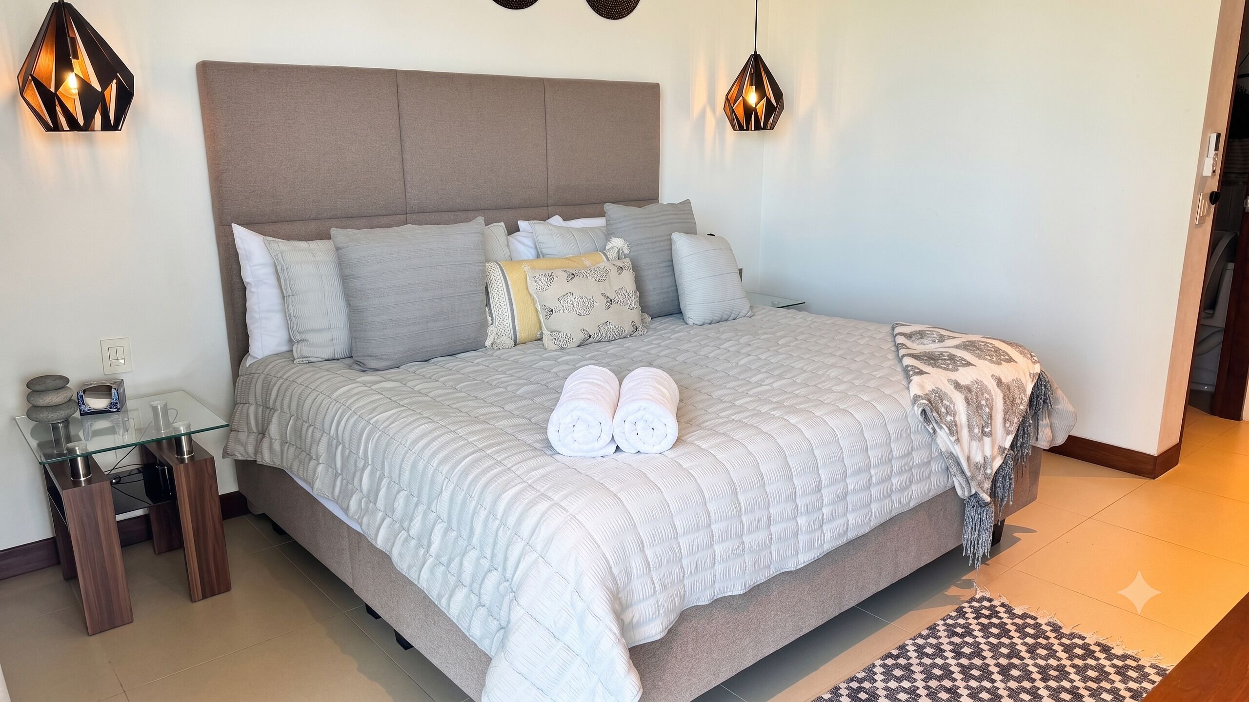 Apartment | Premium bedding, in-room safe, soundproofing, WiFi (free)