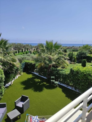 Property grounds - Charming apartment in amazing Antibes with sea view (Antibes)