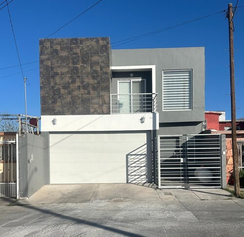 Gutierrez Residence