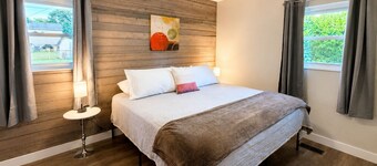 Baroness Way - The Culinary Cottage • Fenced • Pets / Kids O