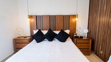 Luxury Apartment | Premium bedding, in-room safe, individually decorated