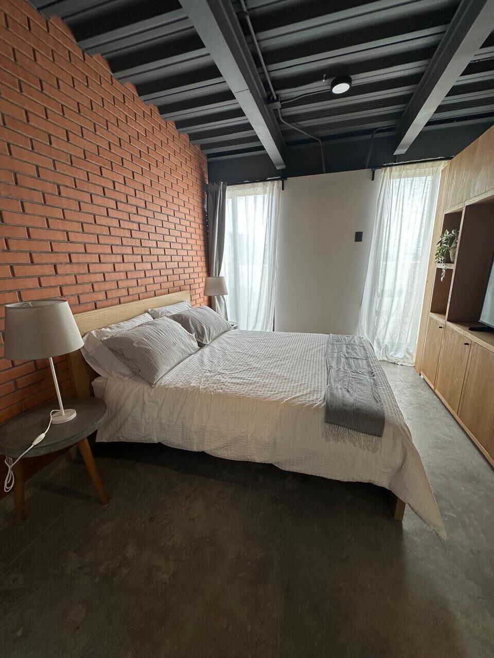 Ferros/tábuas de passar roupa, Wi-Fi, roupa de cama