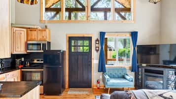 TV, fireplace, DVD player, offices