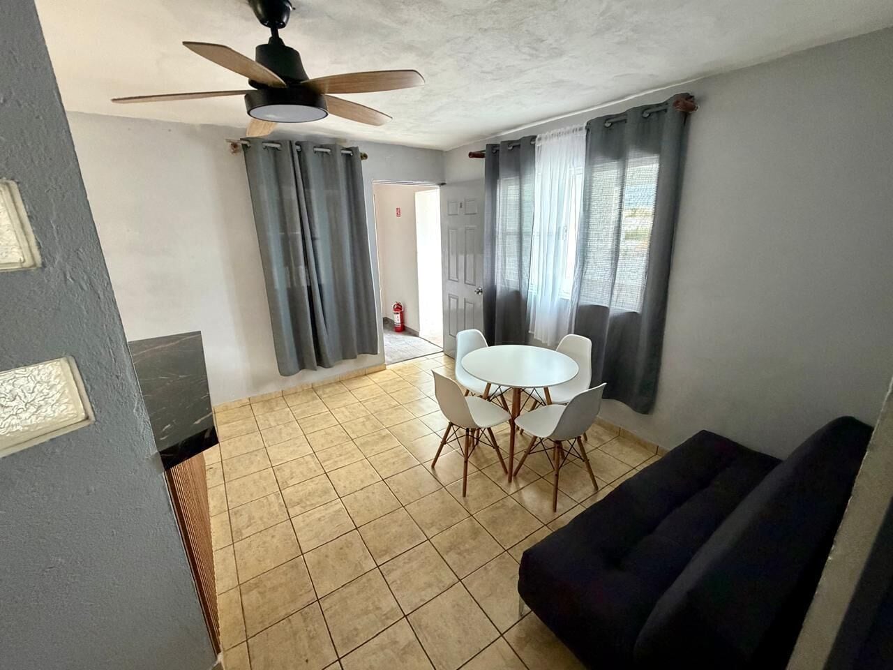 Habitación doble de lujo, patio, vista a la alberca | Interior