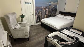 2 bedrooms, iron/ironing board, free WiFi, bed sheets
