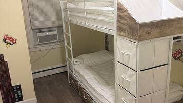 2 bedrooms, iron/ironing board, travel crib, WiFi (free)