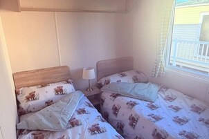 2 bedrooms, iron/ironing board, WiFi (free), bed sheets