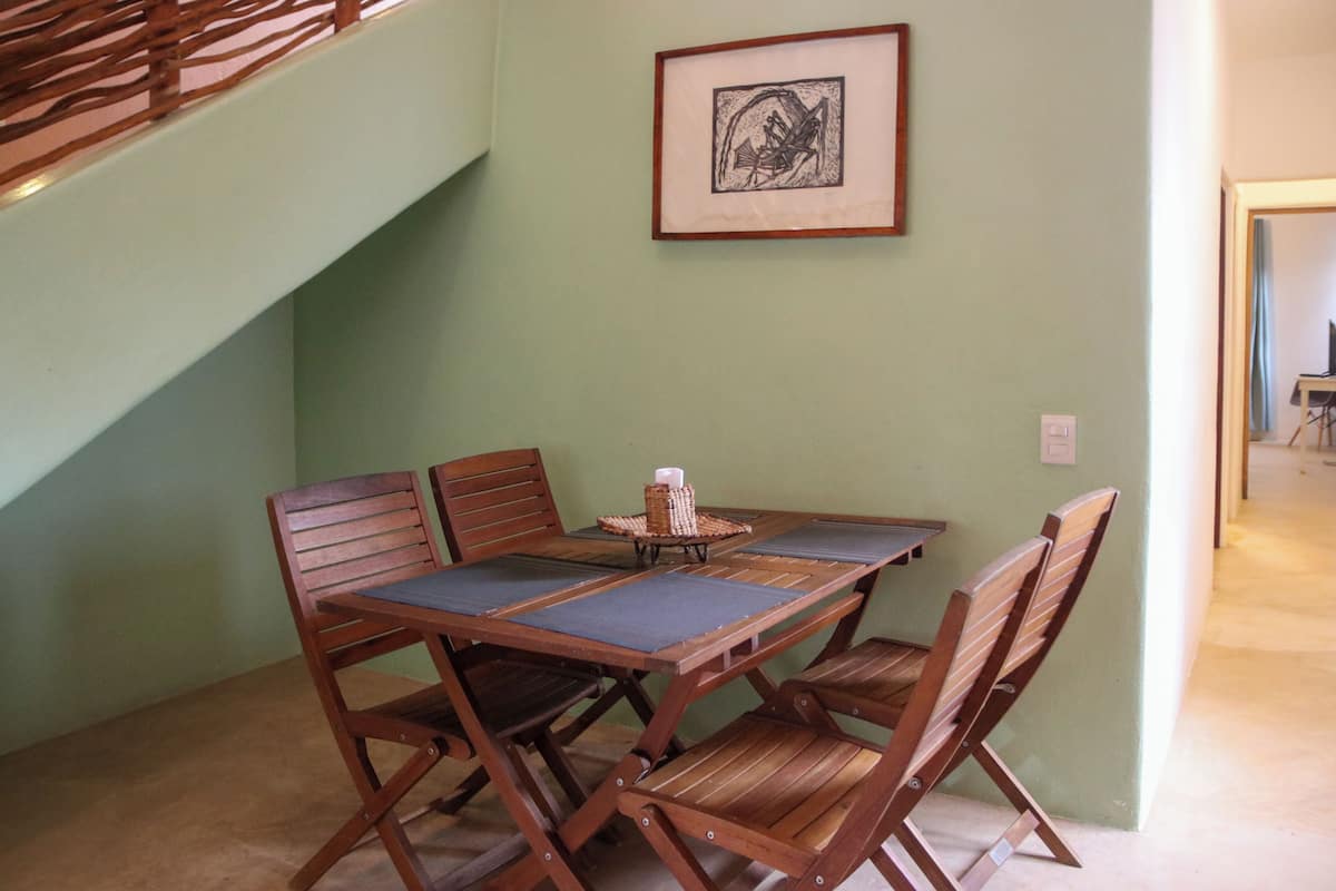 Panoramic Duplex, 2 Bedrooms, Pets Allowed | Living area