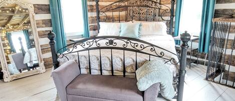 2 bedrooms, desk, iron/ironing board, travel crib