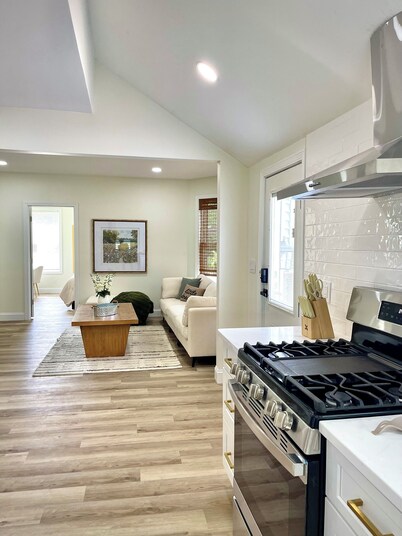 Family-Friendly 3BR Near Boston - Private Entrance
