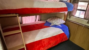 2 bedrooms, Internet, bed sheets