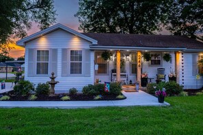 Exterior - Nanny`s Nest - A Gentle Place to Land (Nederland)