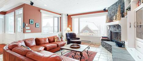 Ferienhaus, Terrasse | Wohnbereich | Smart-TV