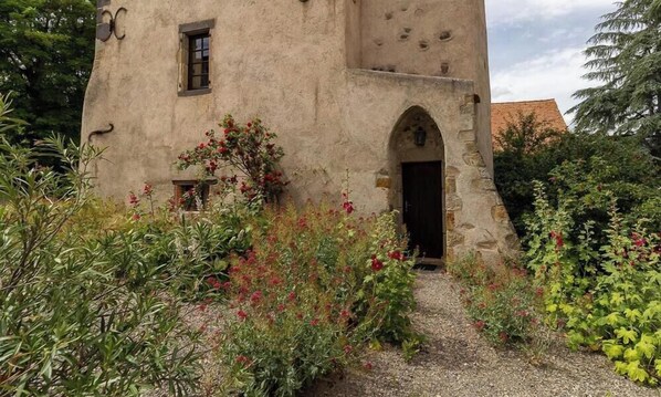 Exterior - Le Pigeonnier - MIREFLEURS (MIREFLEURS)